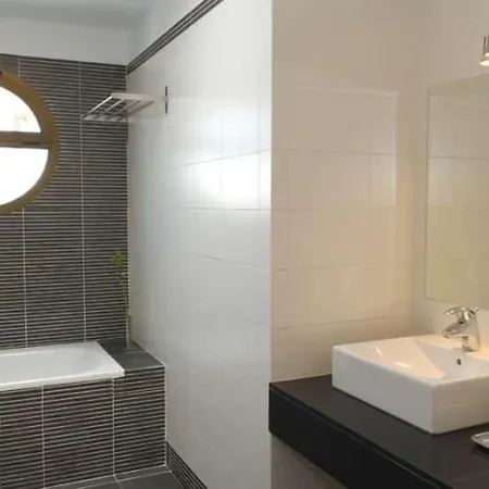 Sleeps 6 Pool Wifi Costa Teguise